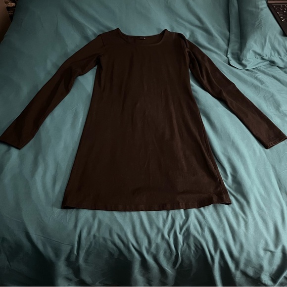Ardene’s Basic Collection Long Sleeve Plain Black Dress - Picture 2 of 3